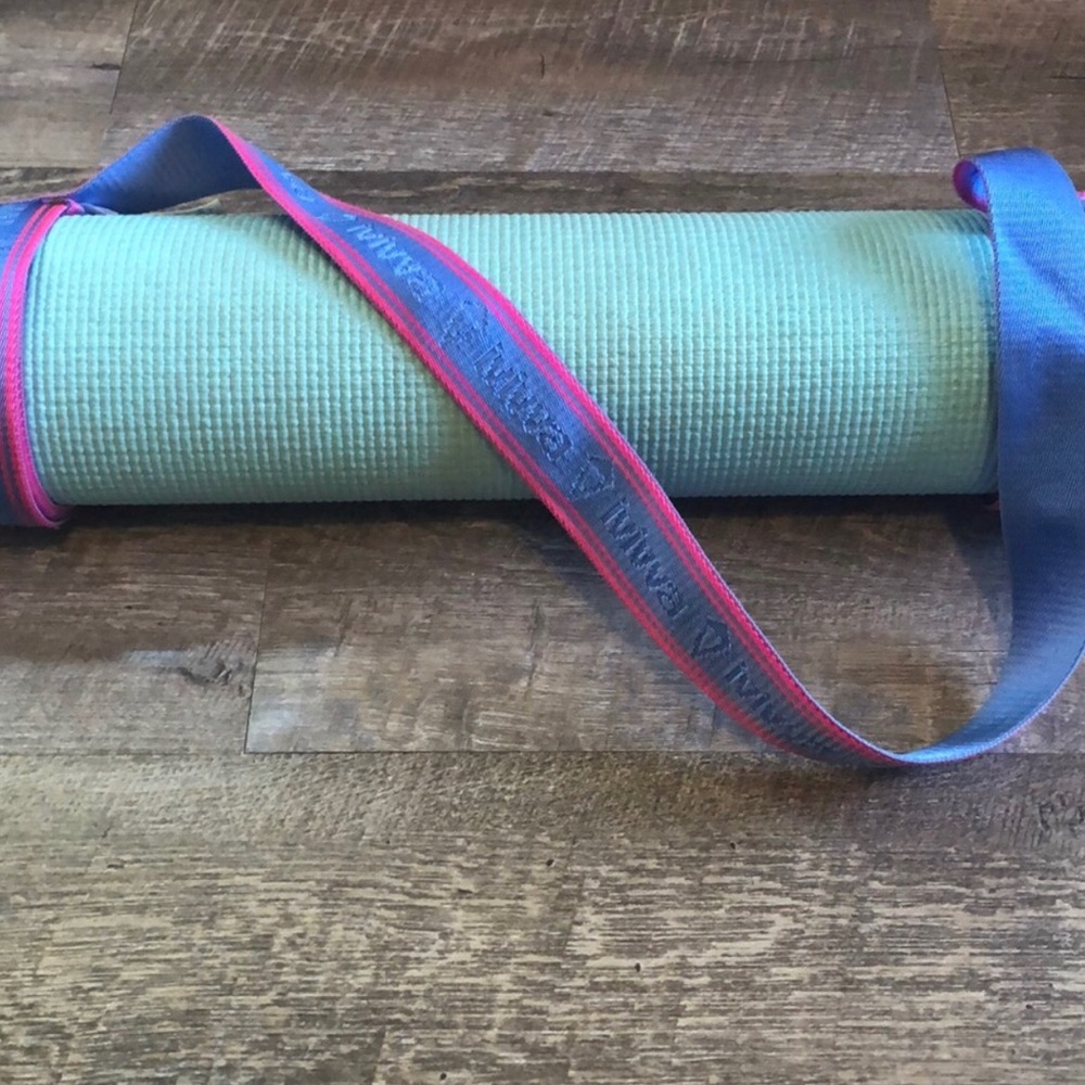 Ivivva yoga mat strap